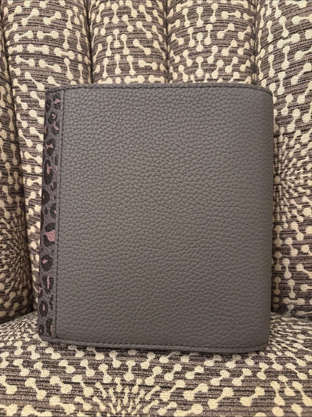 Aura Estelle A6 Rings 30mm Planner Cover Leopard Luxe Grey NEW and unused